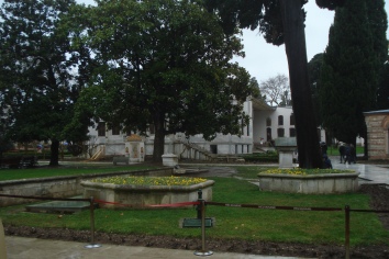 Topkapi palata, drugo dvorište - Topkapi Palace, Other garden